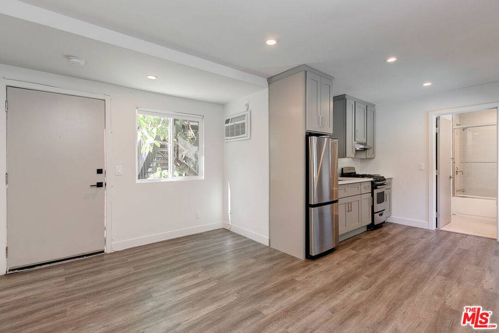 4136 GRAND VIEW BLVD #12, Los Angeles, CA 90066