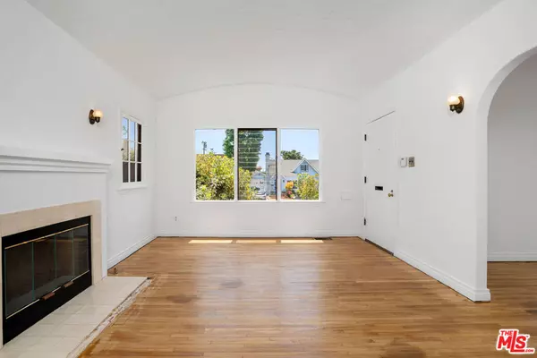 Santa Monica, CA 90405,1119 Maple ST