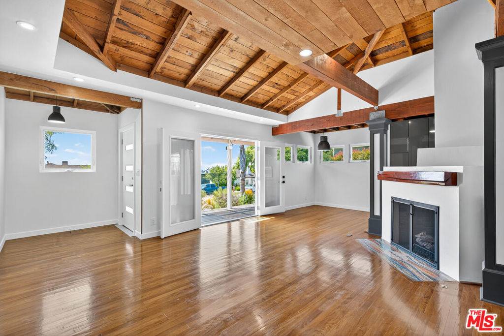 Santa Monica, CA 90405,2121 Marine ST