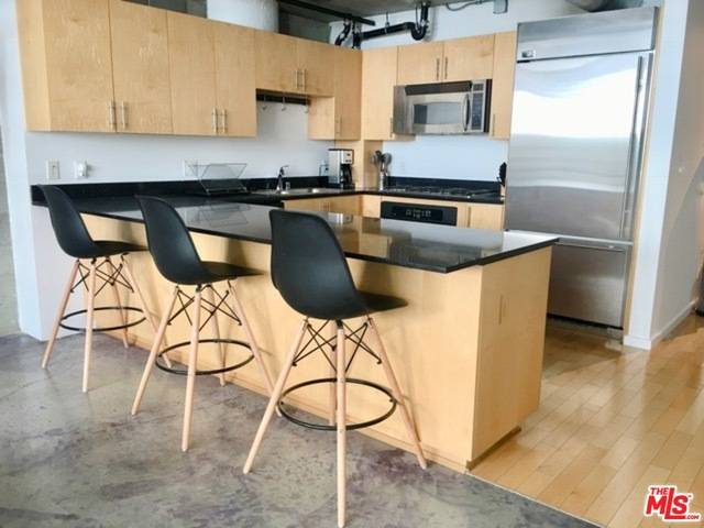 Los Angeles, CA 90015,1130 S FLOWER ST #113
