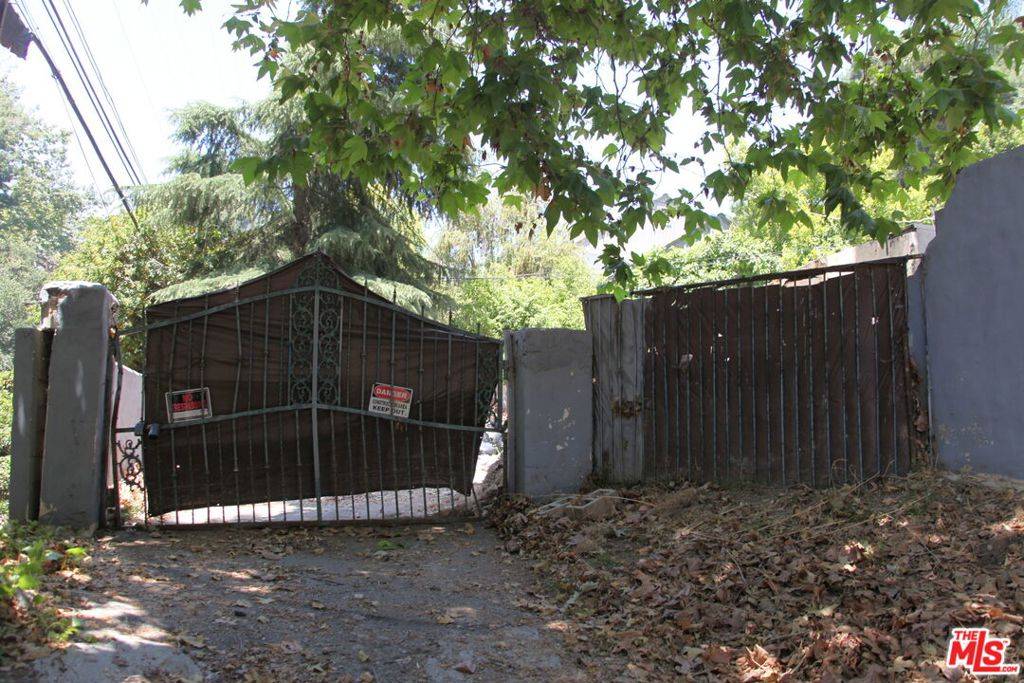 Beverly Hills, CA 90210,2534 Benedict Canyon DR