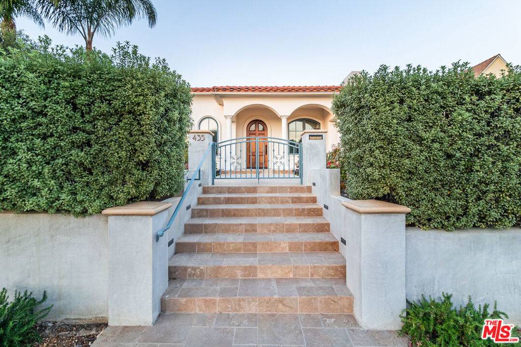 435 10th ST, Santa Monica, CA 90402