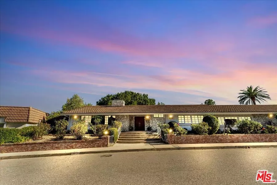 16560 Park Lane CIR, Los Angeles, CA 90049