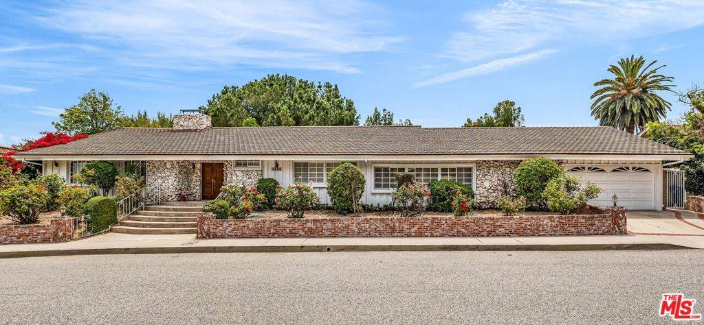 16560 Park Lane CIR, Los Angeles, CA 90049
