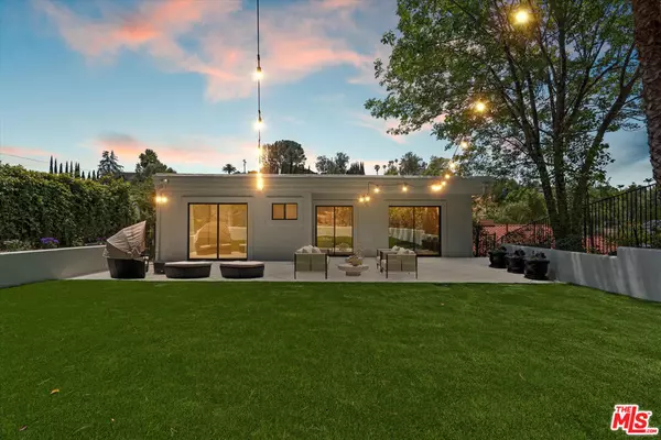 Woodland Hills, CA 91364,22960 Cass AVE