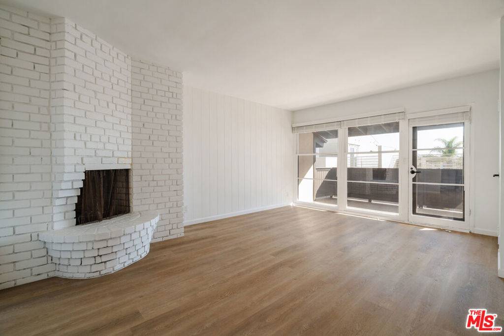 1147 Horn AVE #3, West Hollywood, CA 90069