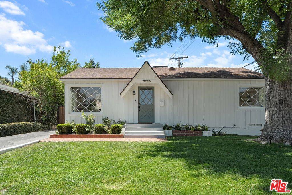 21228 Martinez ST, Woodland Hills, CA 91364