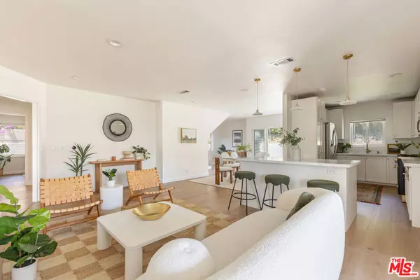 Los Angeles, CA 90043,5018 Valleydale AVE