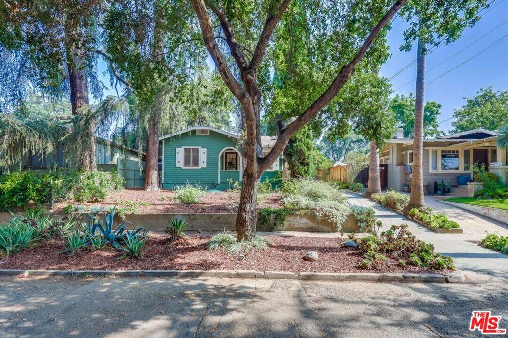 1105 E Claremont ST, Pasadena, CA 91104