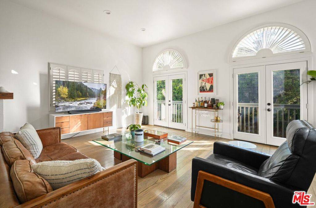 Topanga, CA 90290,3418 Dorothy RD