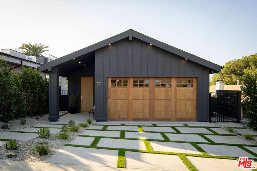 1017 Dexter ST, Los Angeles, CA 90042