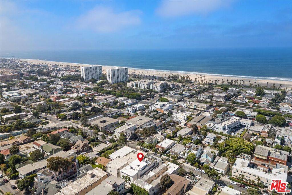 2431 3rd ST #2, Santa Monica, CA 90405