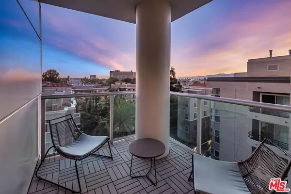 Marina Del Rey, CA 90292,13700 MARINA POINTE DR #617