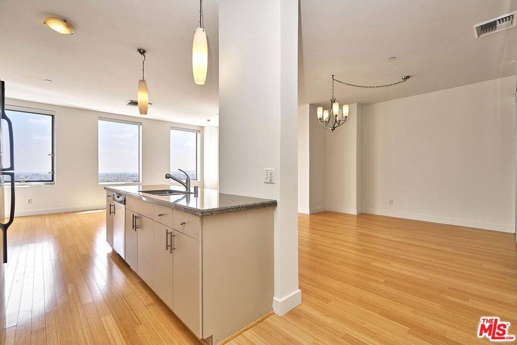 Los Angeles, CA 90010,3810 Wilshire BLVD #1512