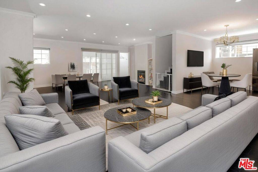 North Hollywood, CA 91605,12643 Elkwood ST