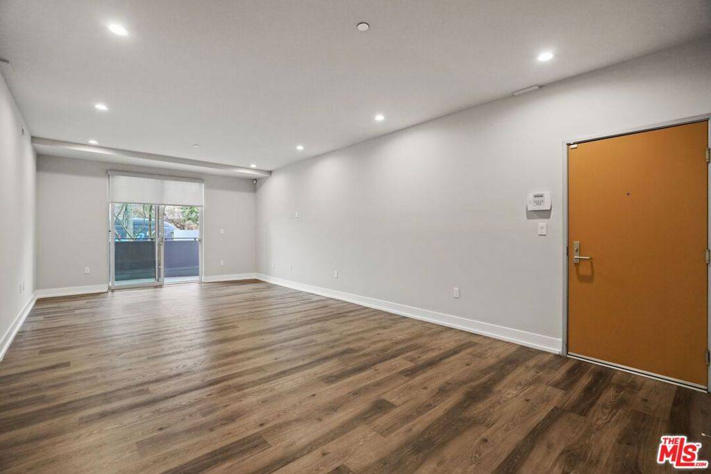 Los Angeles, CA 90038,838 Hudson #ph1