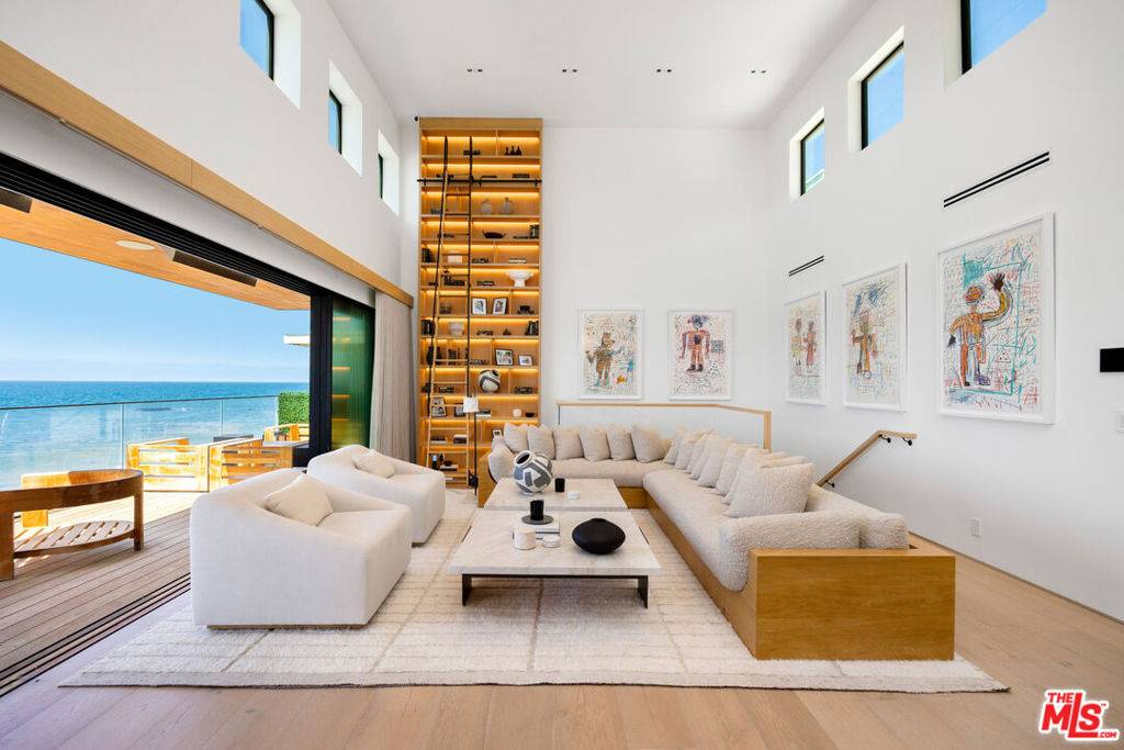 Malibu, CA 90265,24818 Malibu RD