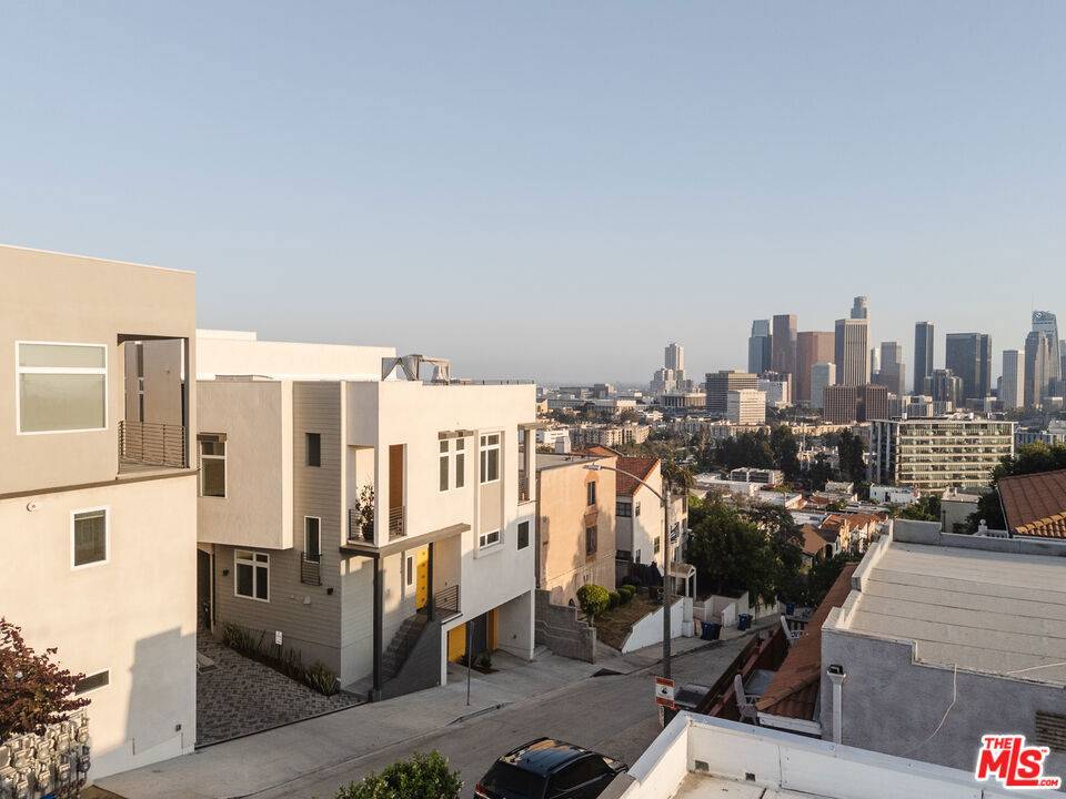 Los Angeles, CA 90012,1124 W Panorama WAY