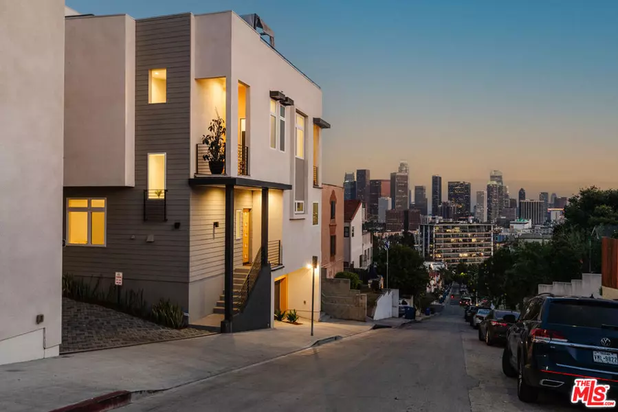 1124 W Panorama WAY, Los Angeles, CA 90012