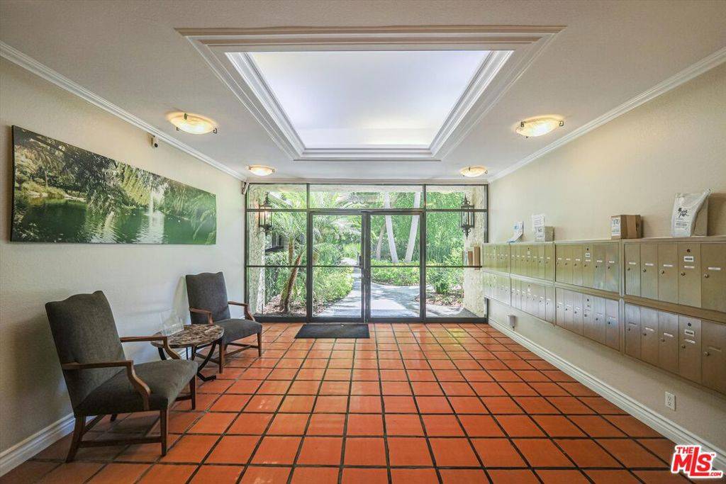 Culver City, CA 90230,1312 Raintree CIR #312