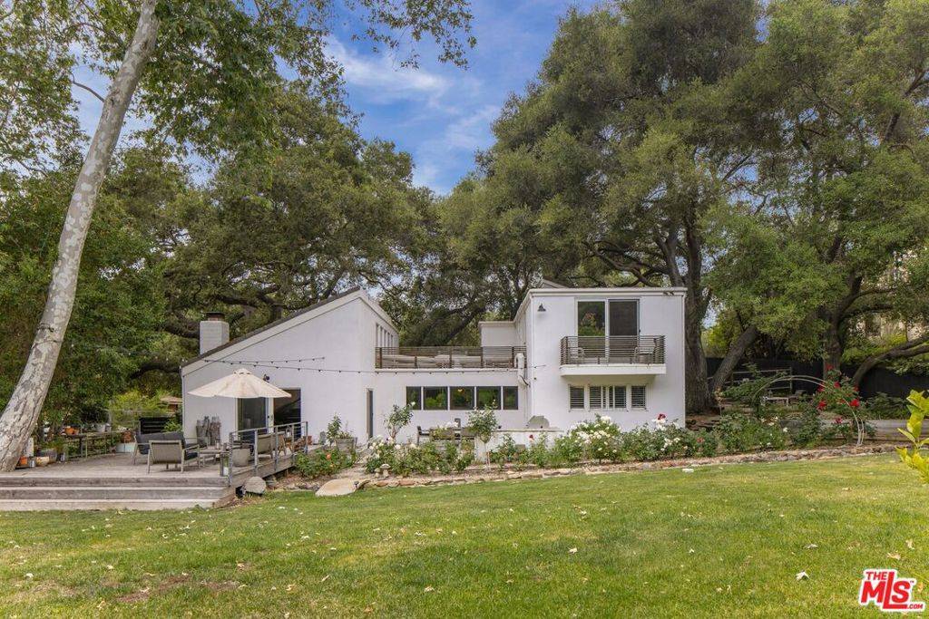 959 Crater Oak DR, Calabasas, CA 91302