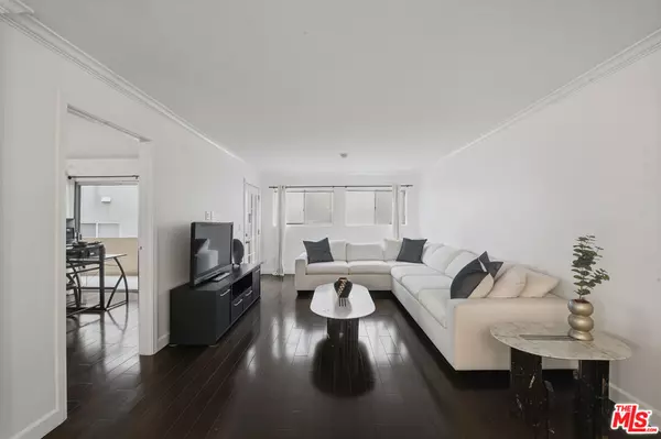 Los Angeles, CA 90034,10732 Woodbine ST #3