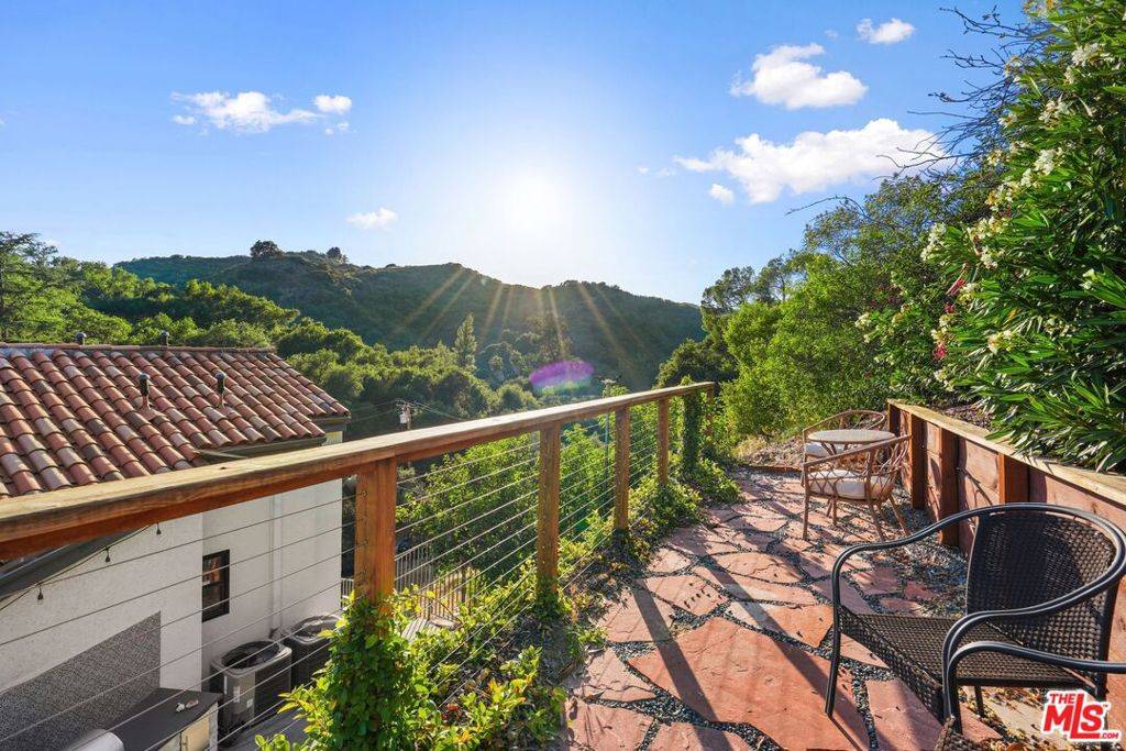 Calabasas, CA 90290,3418 Dorothy.