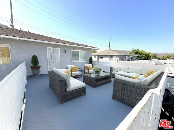 Santa Clarita, CA 91350,28166 Robin AVE