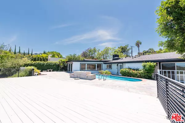 Encino, CA 91436,3650 Sapphire DR