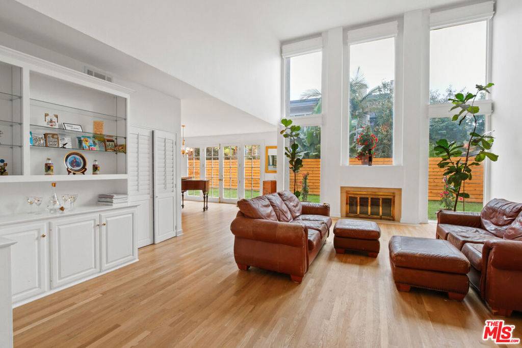 Pacific Palisades, CA 90272,17175 Avenida De Santa Ynez