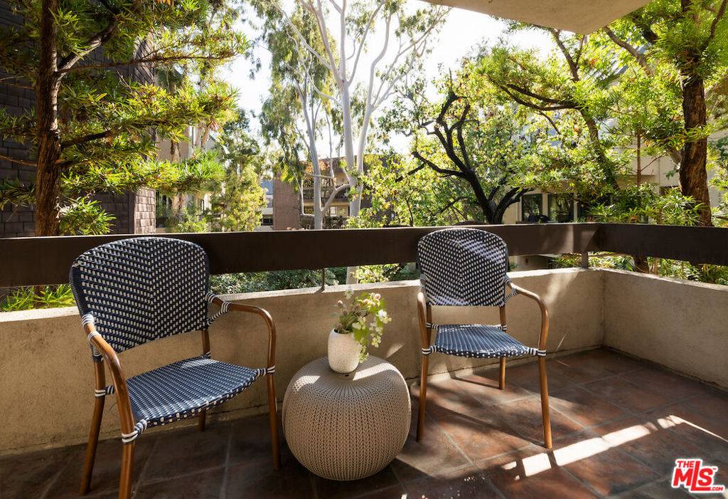 950 N Kings RD #223, West Hollywood, CA 90069