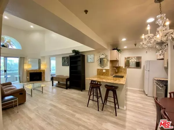 10960 Ashton AVE #403, Los Angeles, CA 90024