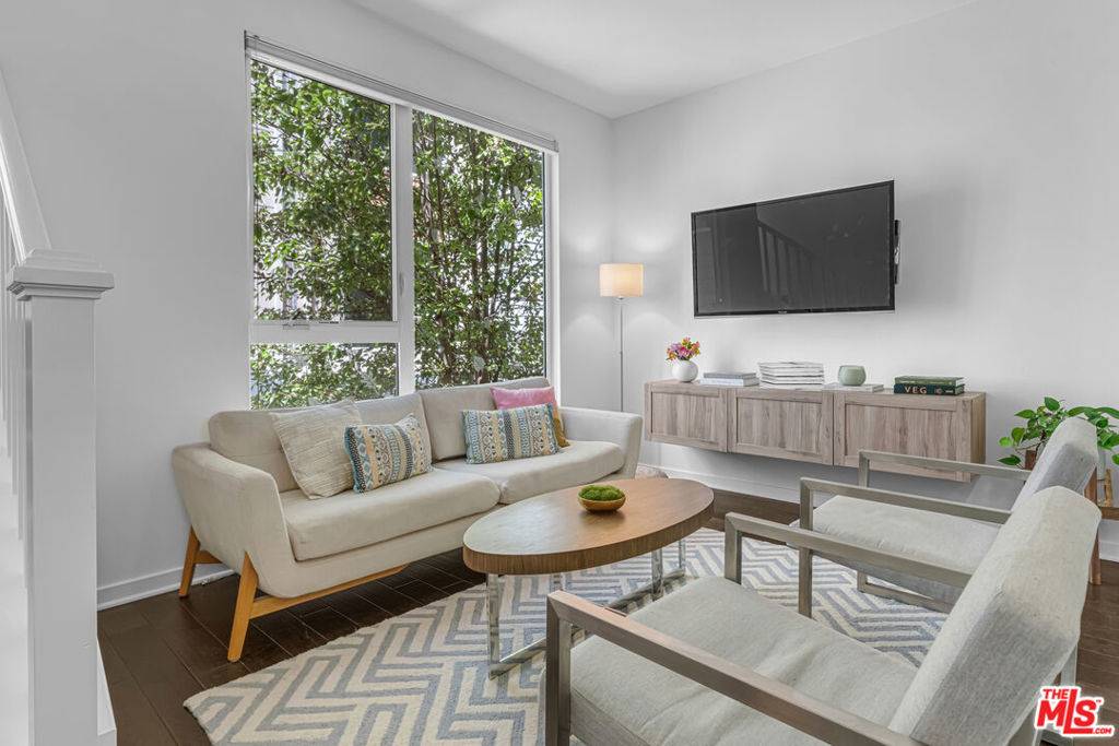 Los Angeles, CA 90028,5633 Observation LN