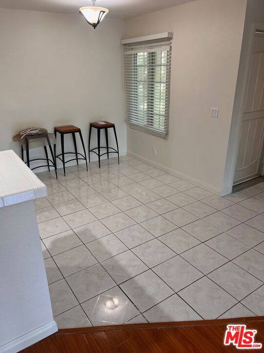 Inglewood, CA 90305,3855 Thorncroft LN #B