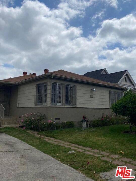 1619 W 11th PL, Los Angeles, CA 90015