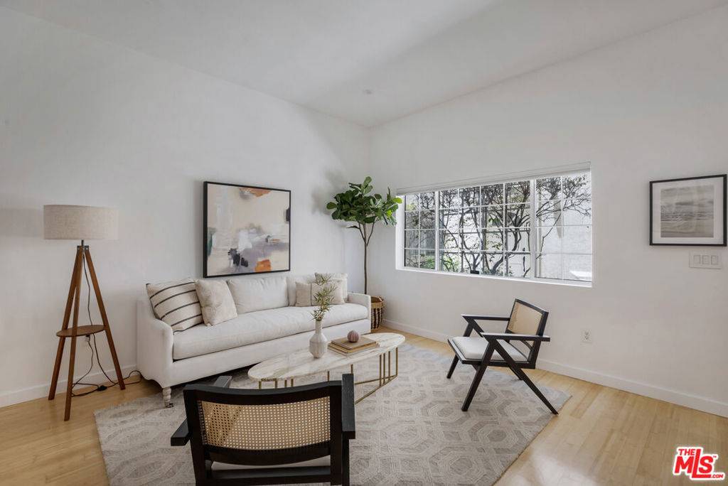 North Hollywood, CA 91601,11536 Burbank BLVD #103