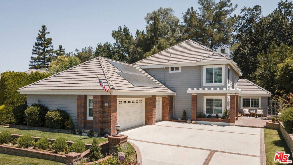 26430 Emerald Dove DR, Valencia, CA 91355