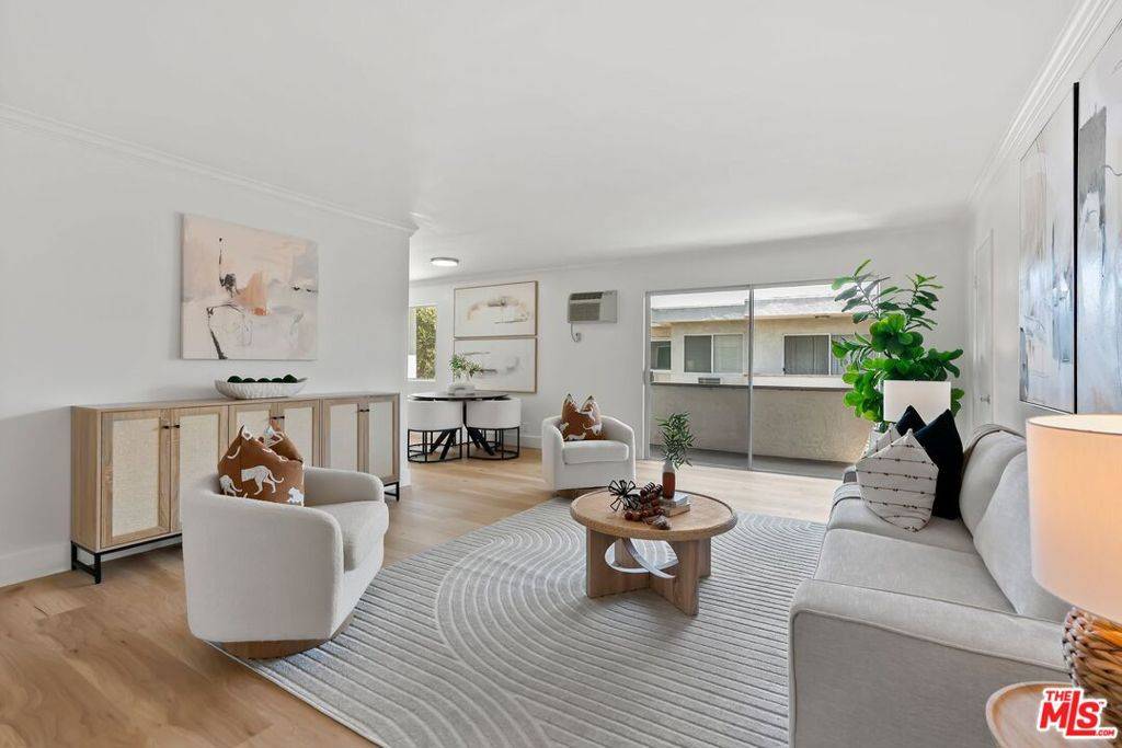 Los Angeles, CA 90064,2884 Sawtelle BLVD #205