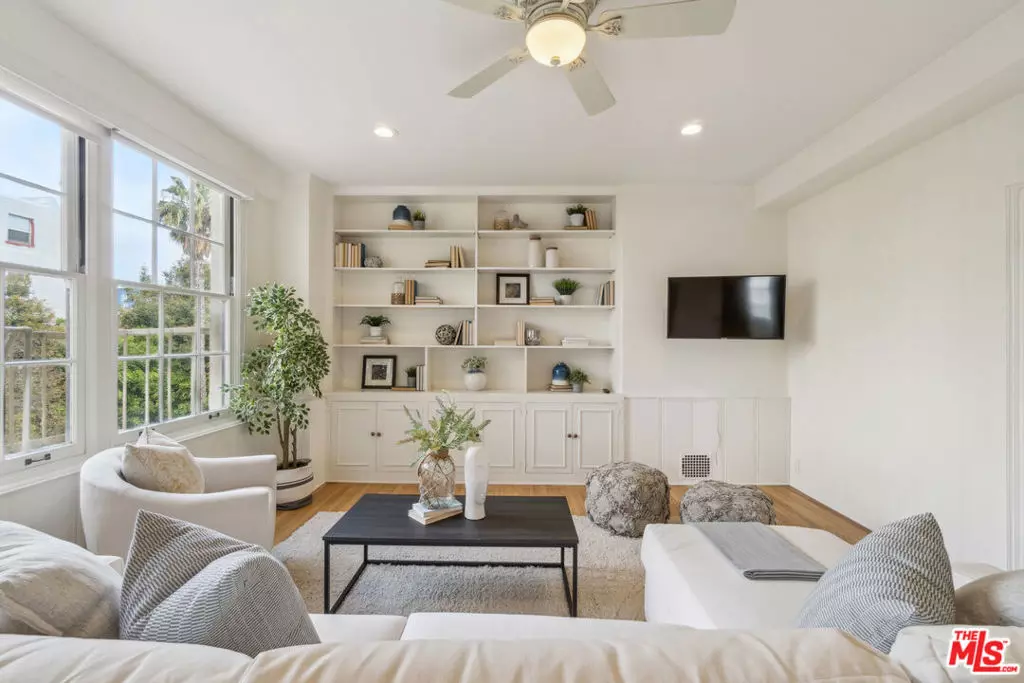 Los Angeles, CA 90005,855 S Serrano AVE #43A