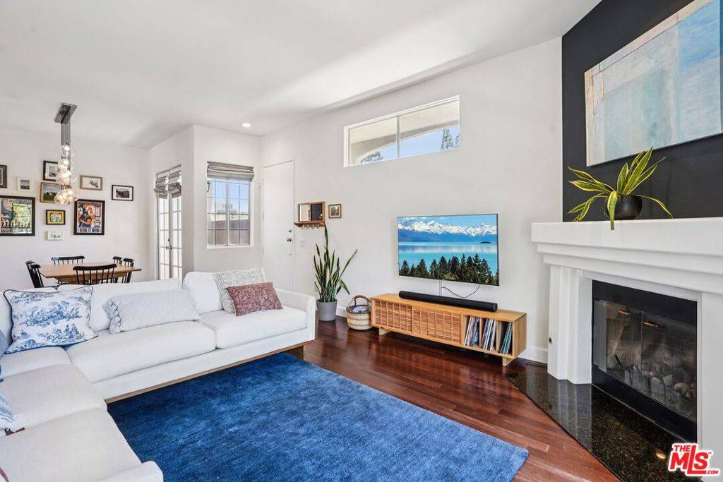 1751 Barry AVE #4, Los Angeles, CA 90025