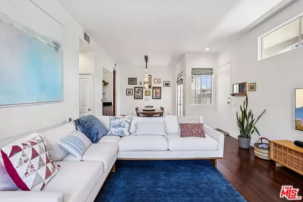 Los Angeles, CA 90025,1751 Barry AVE #4