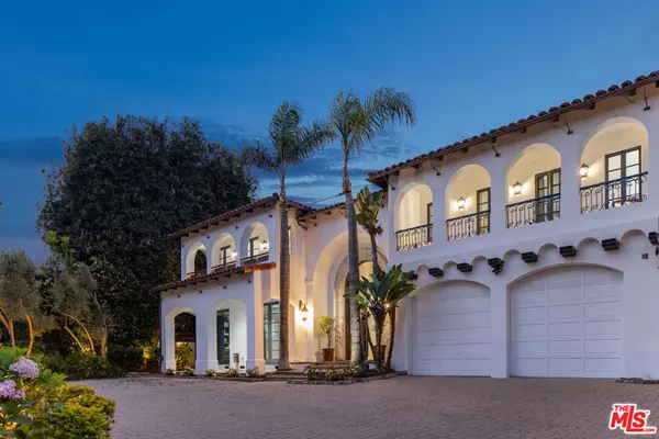 Beverly Hills, CA 90210,706 N Crescent DR