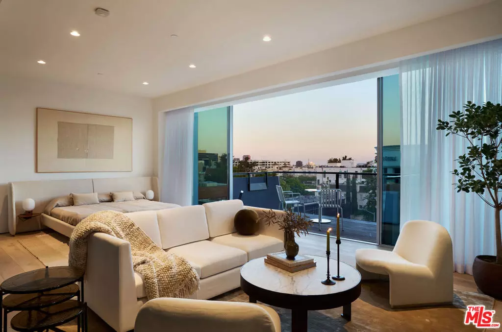 West Hollywood, CA 90048,8899 Beverly BLVD #5F