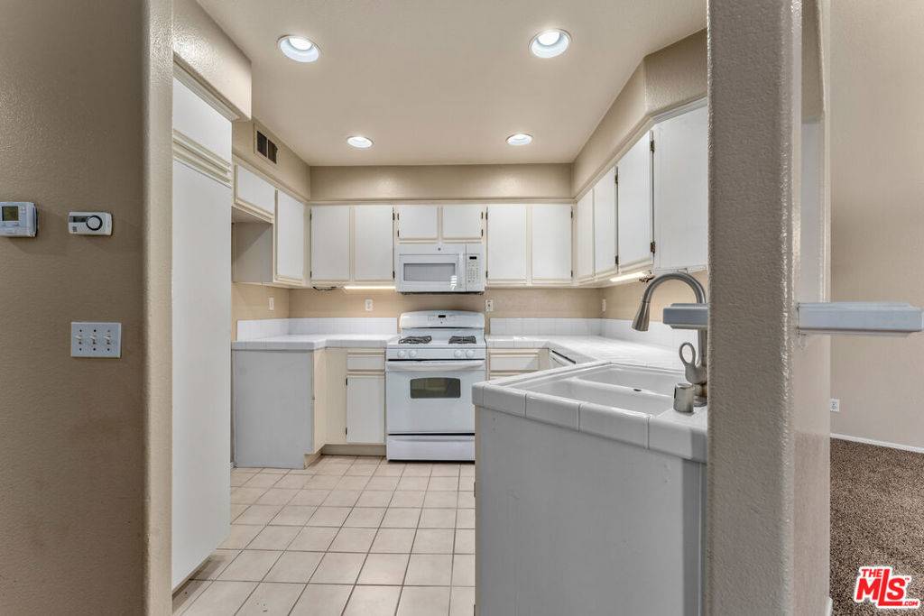 Anaheim, CA 92808,1010 S Farralon LN