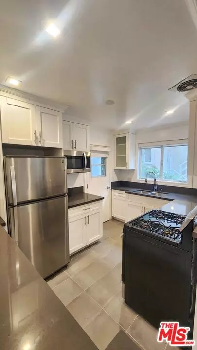 Santa Monica, CA 90402,140 San Vicente BLVD #140 A
