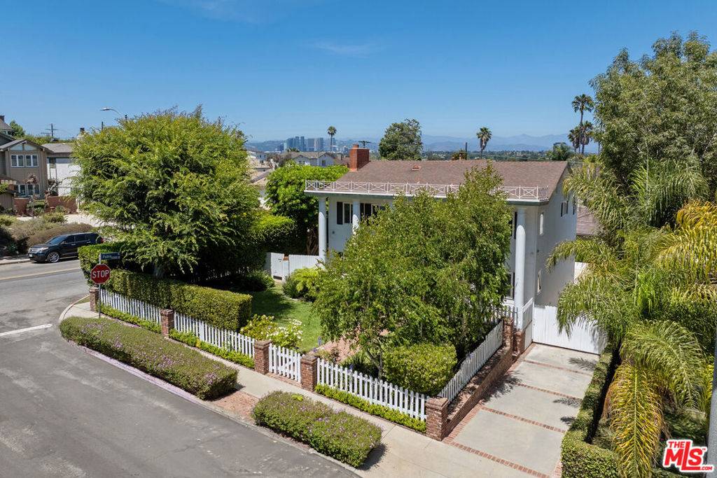 Los Angeles, CA 90066,3500 Mountain View AVE