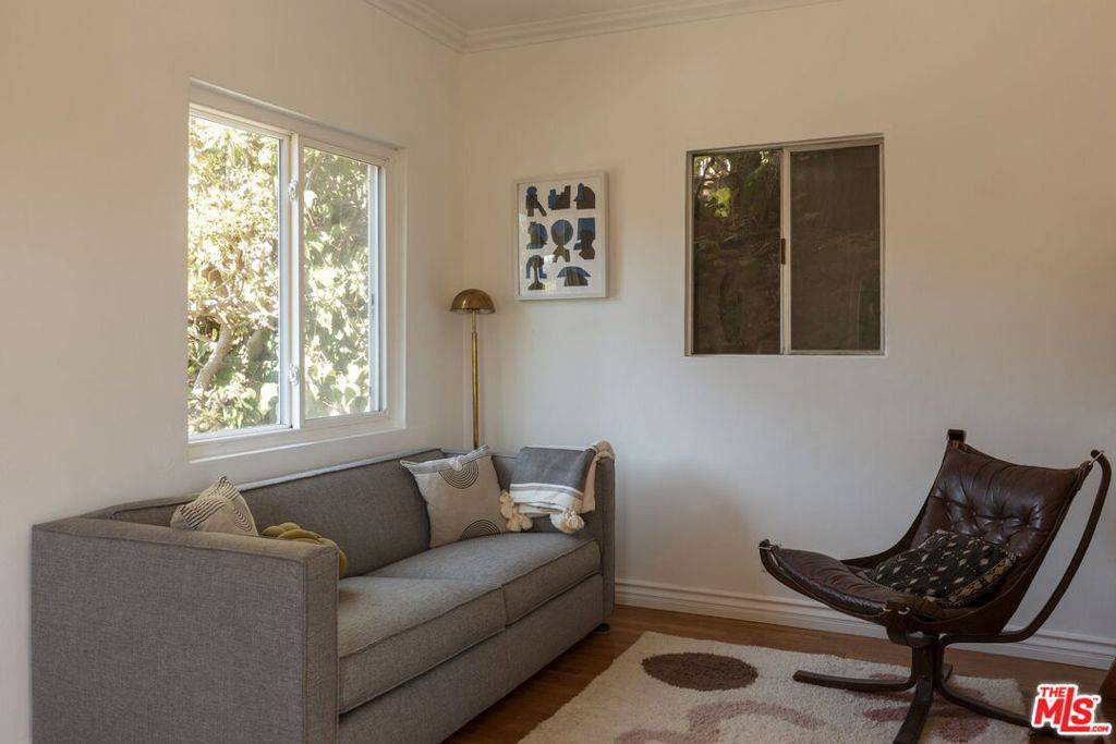 Los Angeles, CA 90042,5616 Tehama ST