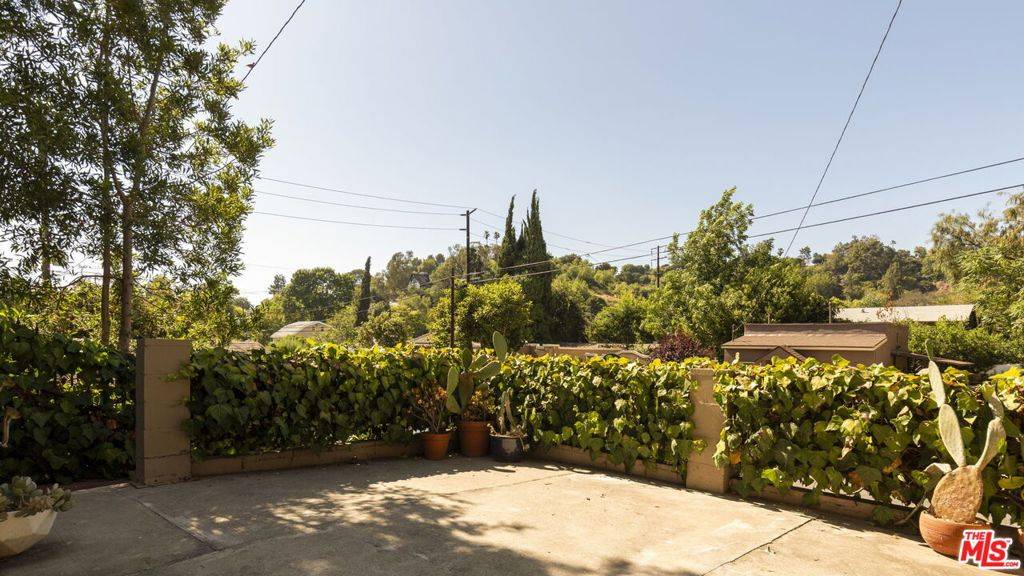 Los Angeles, CA 90042,5616 Tehama ST