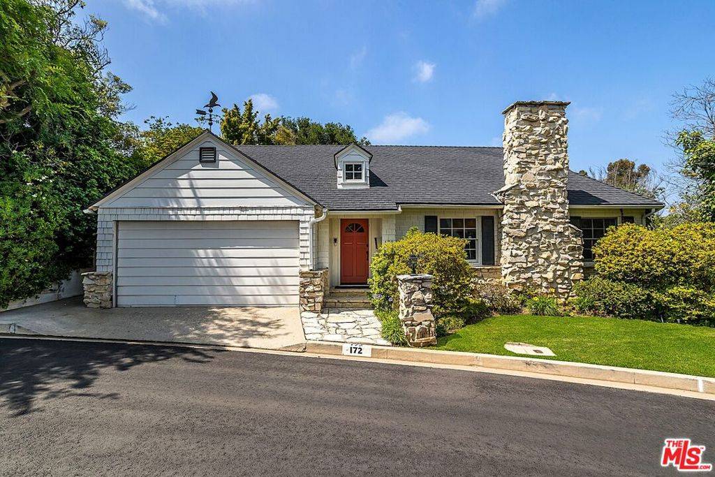 172 S Woodburn DR, Los Angeles, CA 90049