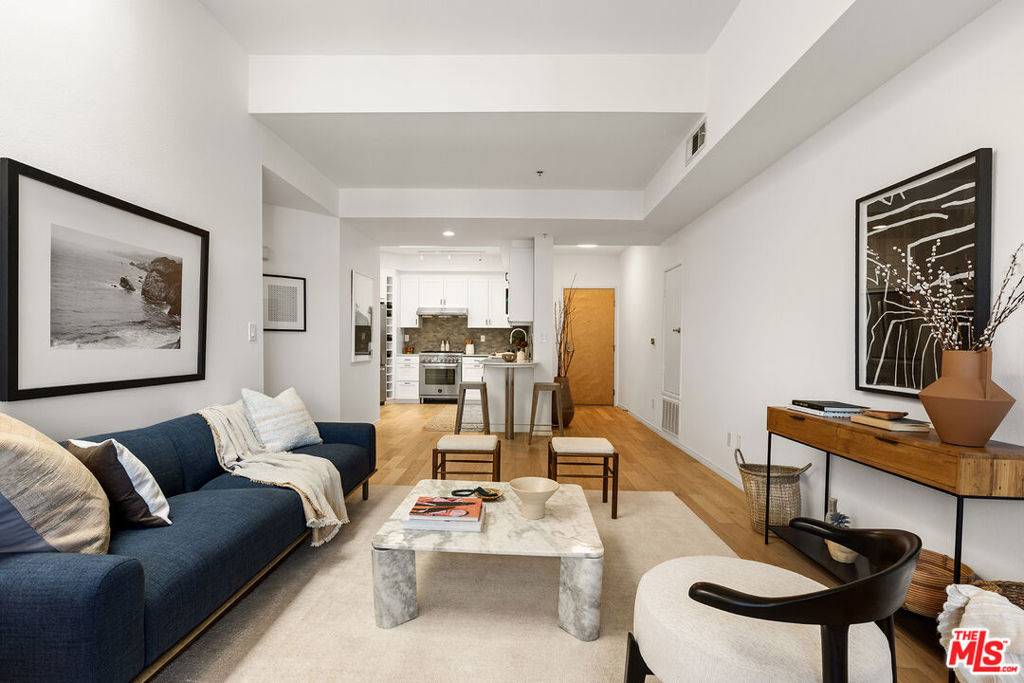 Studio City, CA 91602,4180 Fair AVE #206